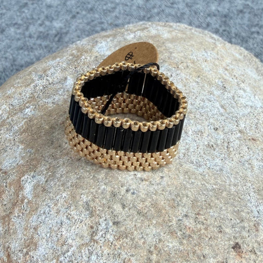 A056 Anillo Nocturno Dorado