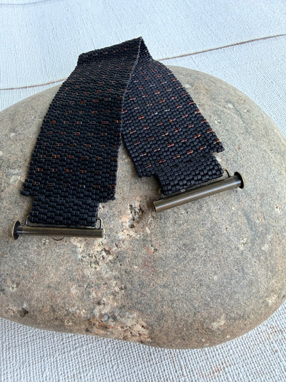 P208  Pulsera Noche Brava