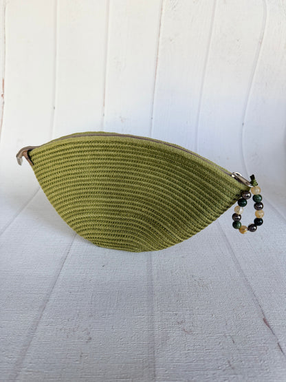 T024 Estuche Verde Calmo