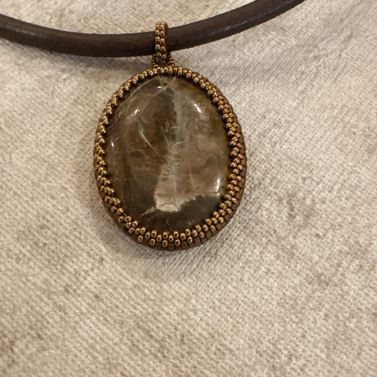 C030 Collar Raíz Cobriza