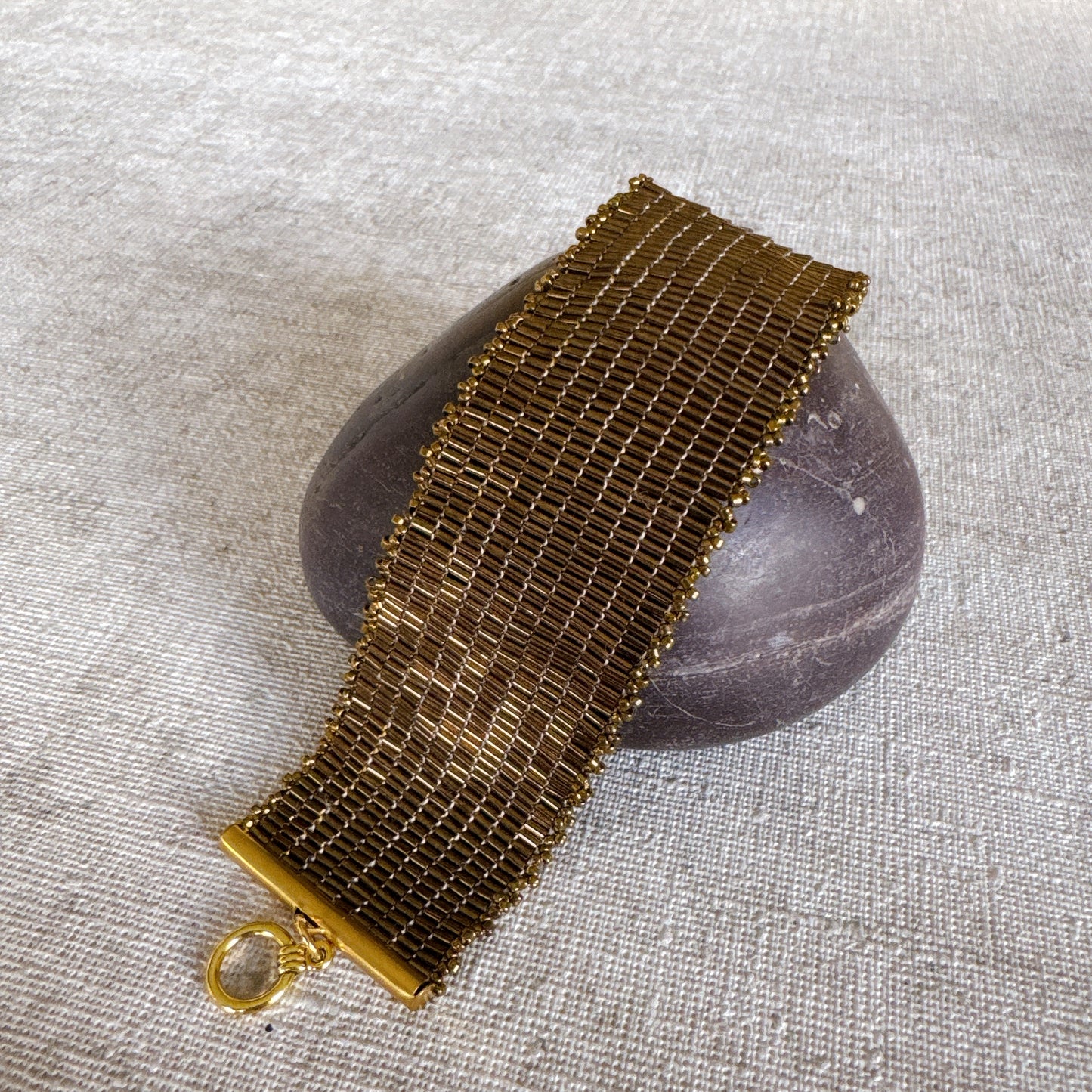 P111 Pulsera Tierra Brillante